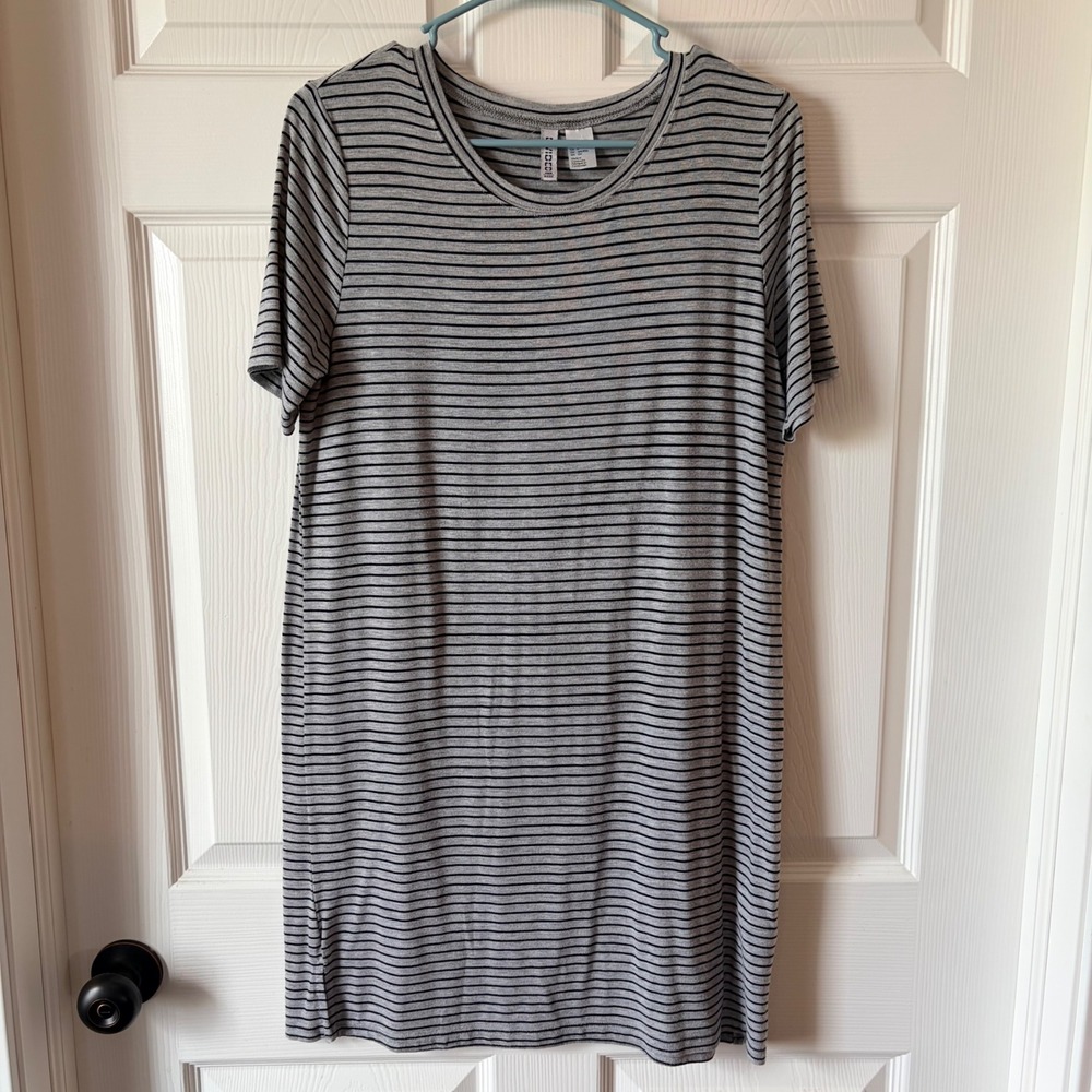 HM Divided Womens‎ Gray Black Striped Short Sleeve T-Shirt Dress Size Small